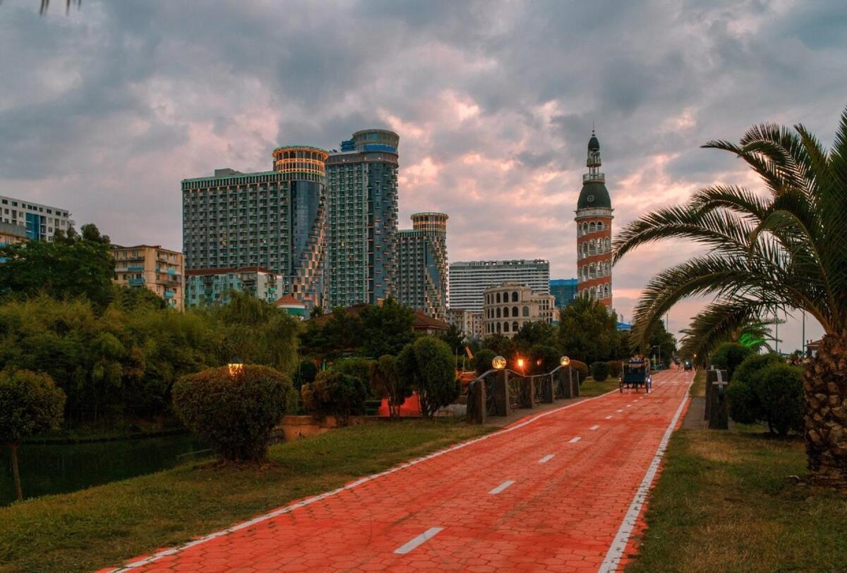 Orbit City Batumi Hotel Exterior photo
