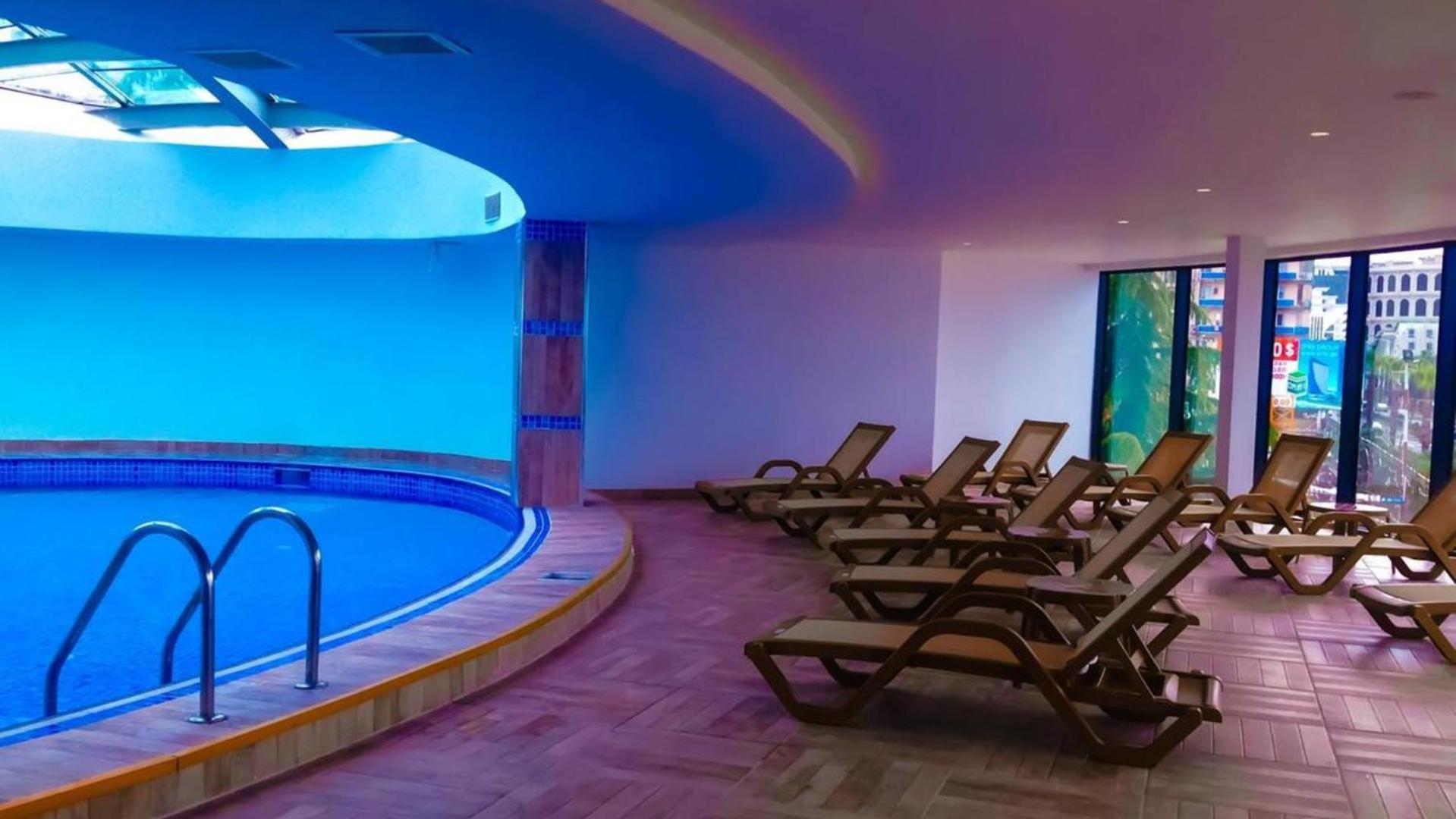 Orbit City Batumi Hotel Exterior photo